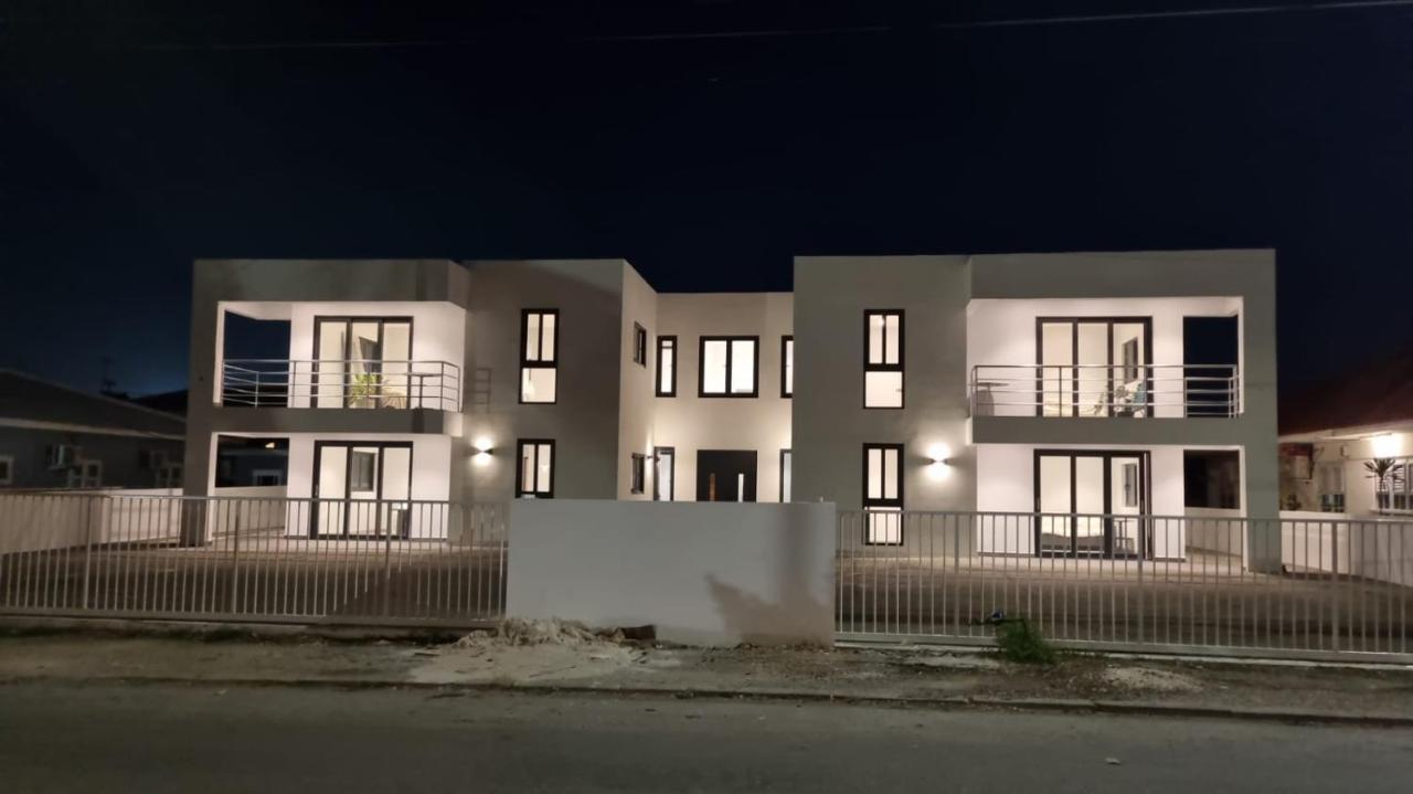 Whitehouse Boulevard, Close To Mambo Beach And City Centre Daire Willemstad Dış mekan fotoğraf